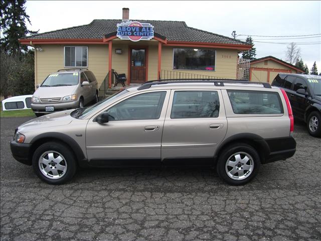 2002 Volvo V70 XC Unknown
