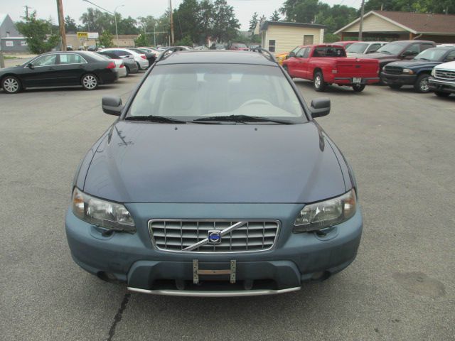 2002 Volvo V70 XC EX - DUAL Power Doors