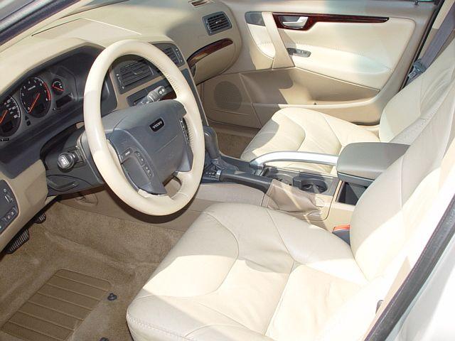 2002 Volvo V70 XC SLT Denali AWD