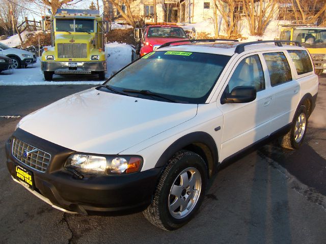 2002 Volvo V70 XC EX - DUAL Power Doors