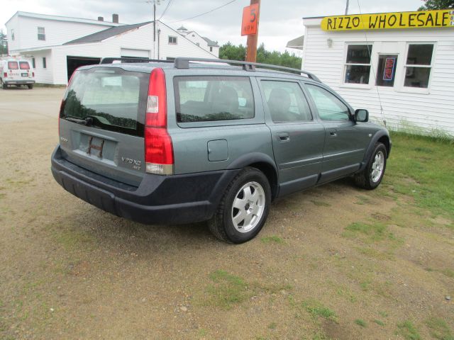 2002 Volvo V70 XC EX - DUAL Power Doors