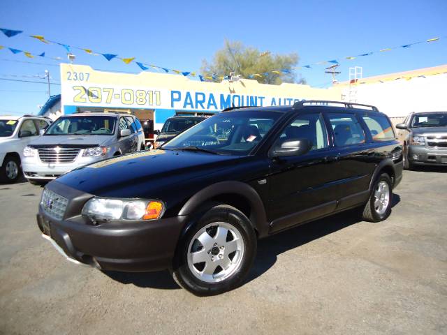 2002 Volvo V70 XC LE 4D Passenger Van