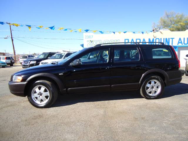 2002 Volvo V70 XC LE 4D Passenger Van