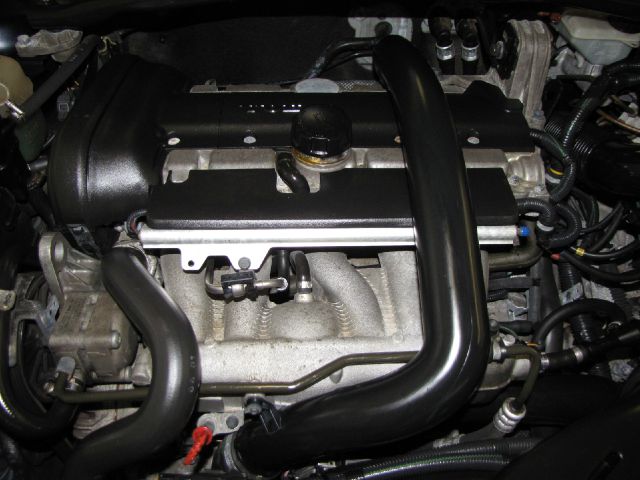 2002 Volvo V70 XC EX - DUAL Power Doors