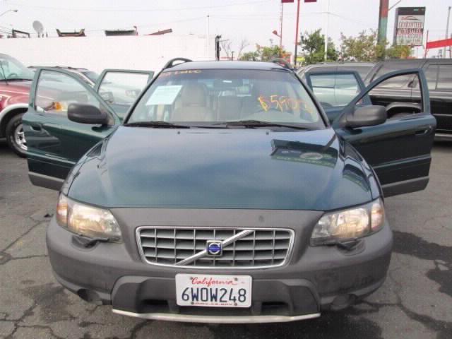 2002 Volvo V70 XC Unknown