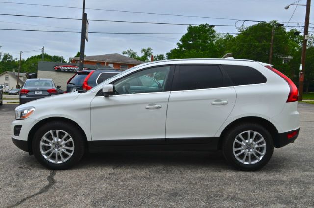 2010 Volvo XC60 LS Flex Fuel 4x4 This Is One Of Our Best Bargains