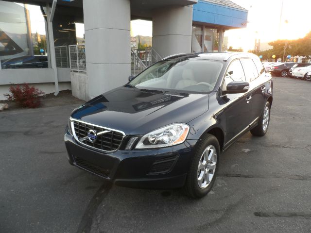 2012 Volvo XC60 3.0si Navigation Pano Htd Sts