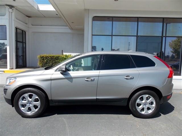 2013 Volvo XC60 2WD Supercrew Harley-davidson