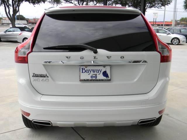2014 Volvo XC60 4dr Sdn Auto LE (SE) Sedan