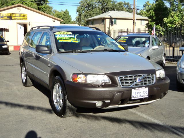 2001 Volvo XC70 EX - DUAL Power Doors