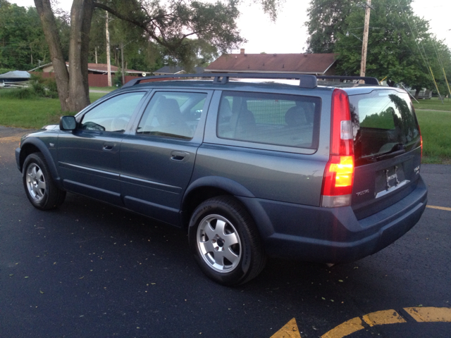 2001 Volvo XC70 EX - DUAL Power Doors