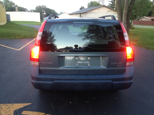 2001 Volvo XC70 EX - DUAL Power Doors