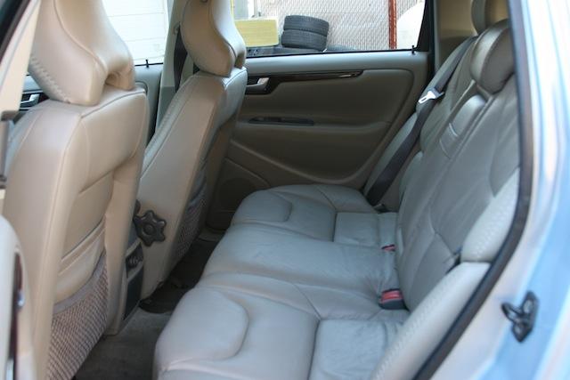 2002 Volvo XC70 LE 4D Passenger Van