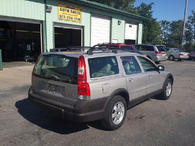 2002 Volvo XC70 EX - DUAL Power Doors