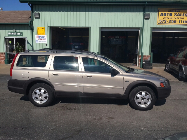 2002 Volvo XC70 EX - DUAL Power Doors