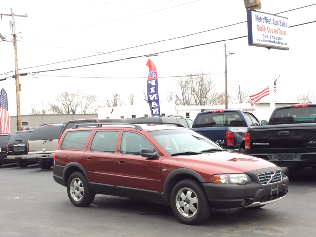 2002 Volvo XC70 EX - DUAL Power Doors