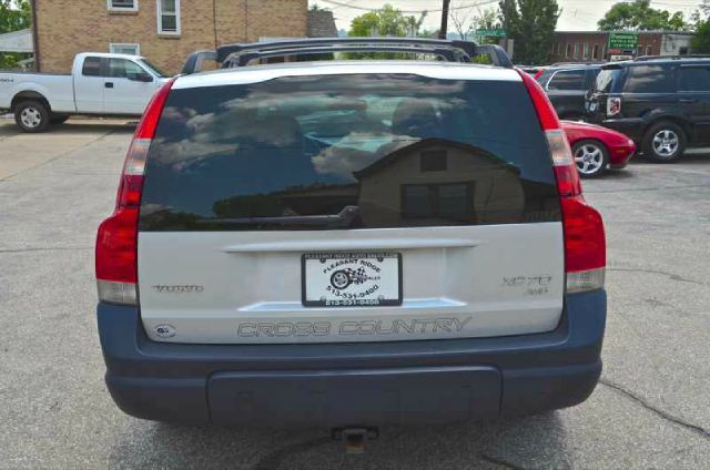 2003 Volvo XC70 FX4, Crewcab