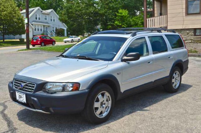 2003 Volvo XC70 FX4, Crewcab