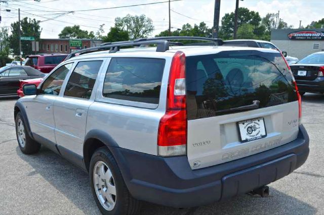 2003 Volvo XC70 FX4, Crewcab