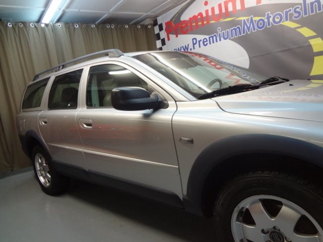 2003 Volvo XC70 LE 4D Passenger Van
