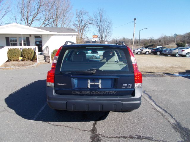 2003 Volvo XC70 LE 4D Passenger Van