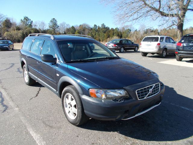 2003 Volvo XC70 LE 4D Passenger Van