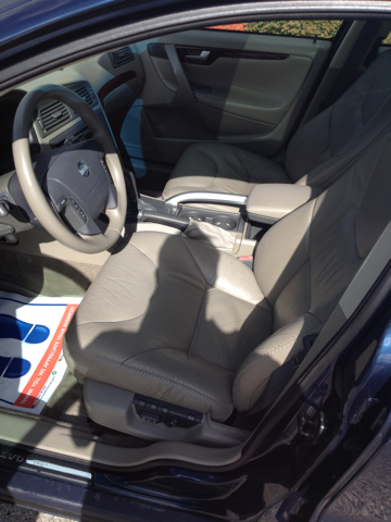 2003 Volvo XC70 LE 4D Passenger Van