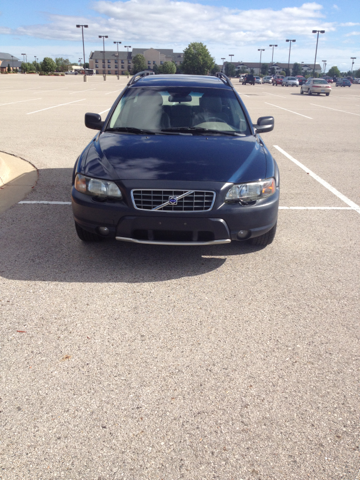 2003 Volvo XC70 LE 4D Passenger Van