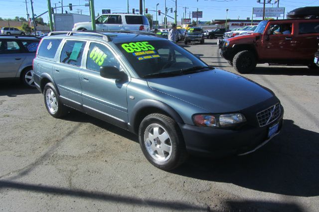 2003 Volvo XC70 LE 4D Passenger Van