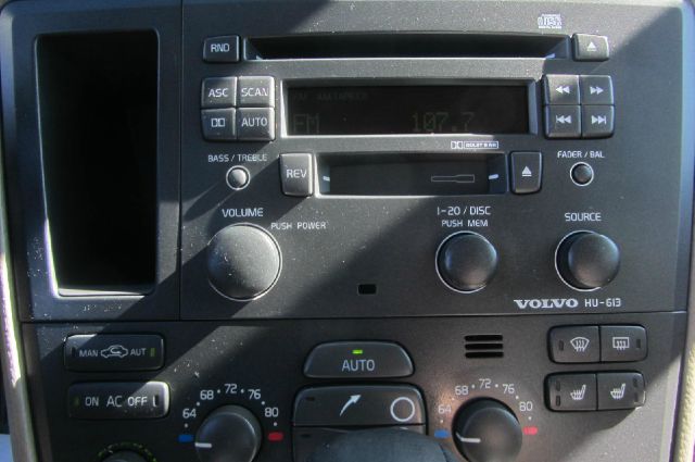 2003 Volvo XC70 LE 4D Passenger Van