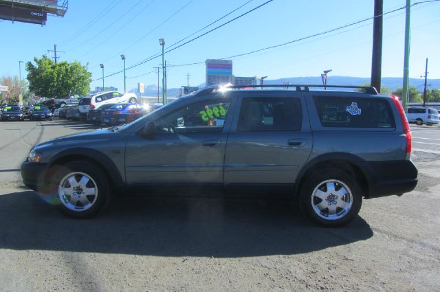 2003 Volvo XC70 LE 4D Passenger Van