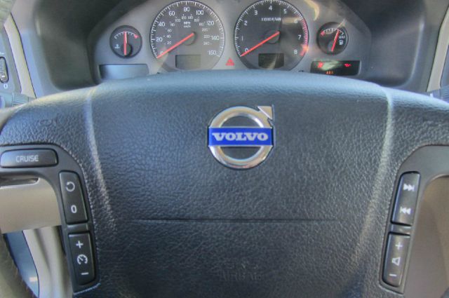2003 Volvo XC70 LE 4D Passenger Van