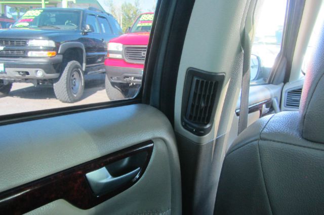 2003 Volvo XC70 LE 4D Passenger Van