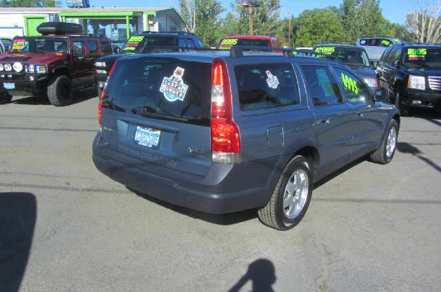 2003 Volvo XC70 LE 4D Passenger Van