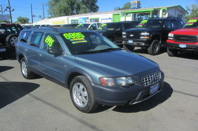 2003 Volvo XC70 LE 4D Passenger Van
