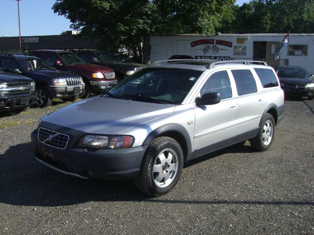 2003 Volvo XC70 LE 4D Passenger Van
