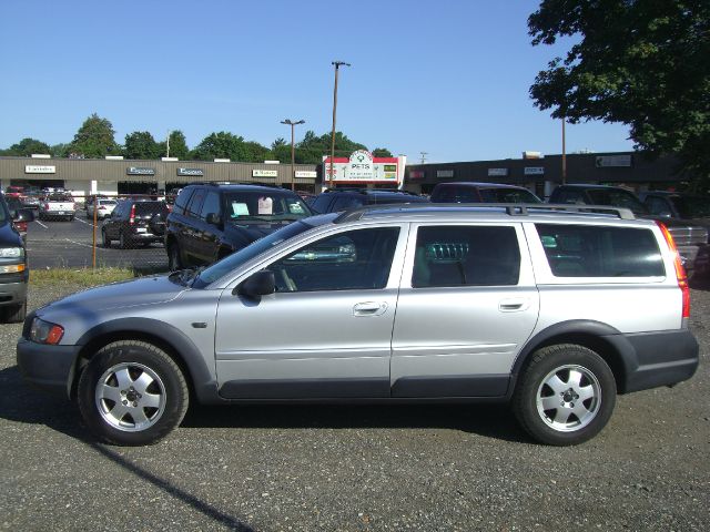 2003 Volvo XC70 LE 4D Passenger Van