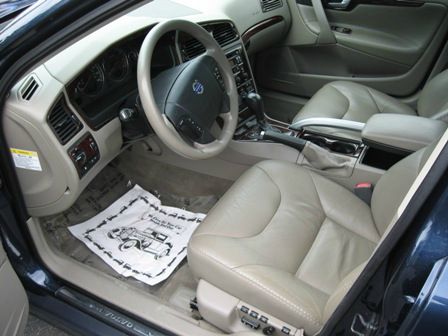 2004 Volvo XC70 LE 4D Passenger Van