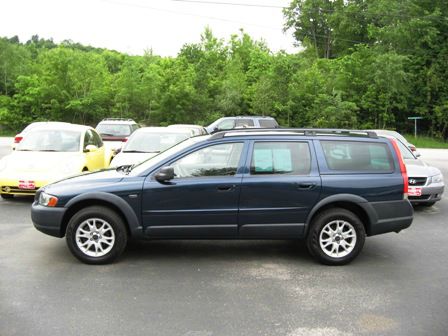 2004 Volvo XC70 LE 4D Passenger Van