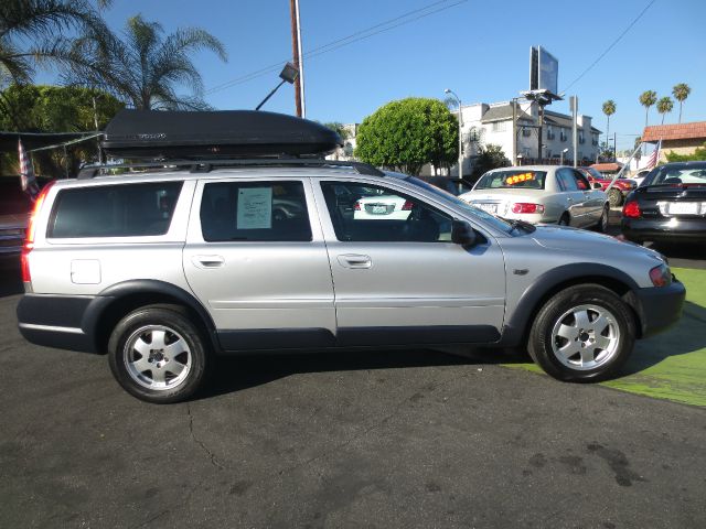 2004 Volvo XC70 LE 4D Passenger Van