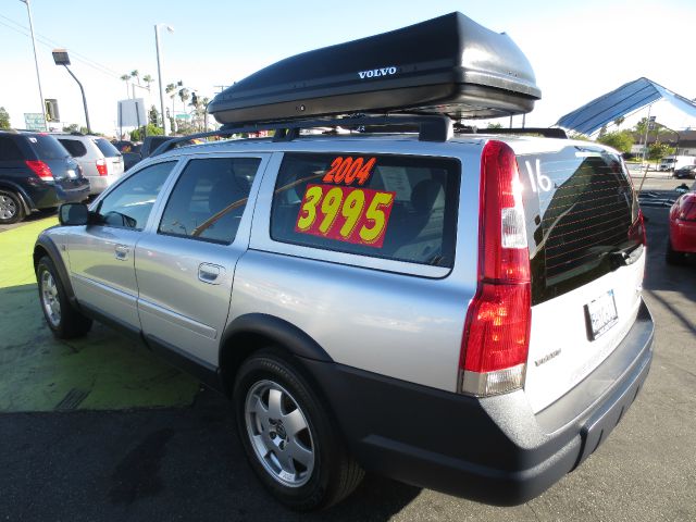 2004 Volvo XC70 LE 4D Passenger Van
