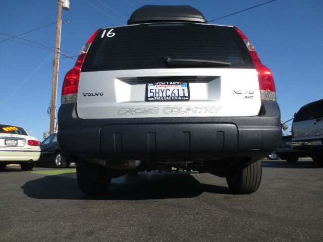 2004 Volvo XC70 LE 4D Passenger Van