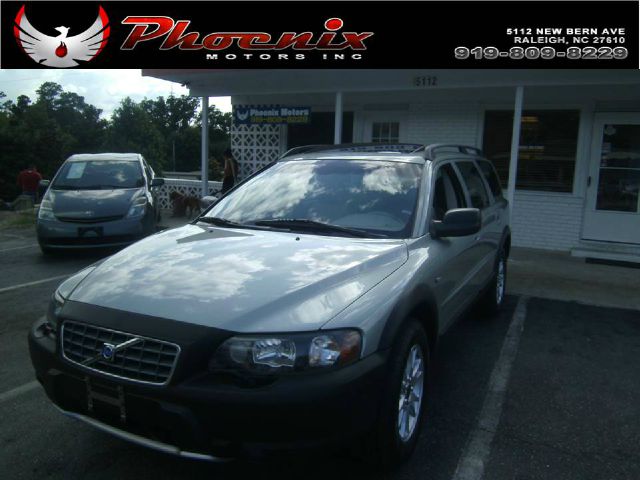 2004 Volvo XC70 LE 4D Passenger Van