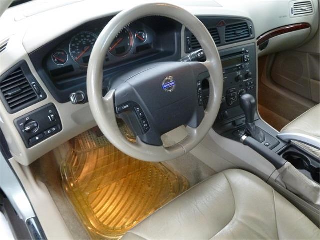 2004 Volvo XC70 Unknown