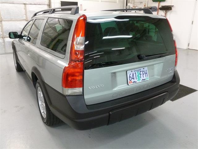 2004 Volvo XC70 Unknown