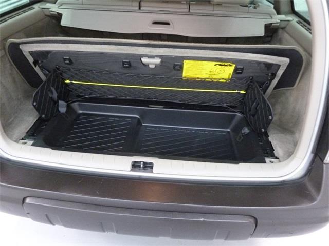 2004 Volvo XC70 Unknown