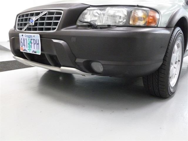 2004 Volvo XC70 Unknown