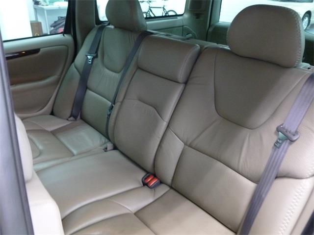 2004 Volvo XC70 Unknown