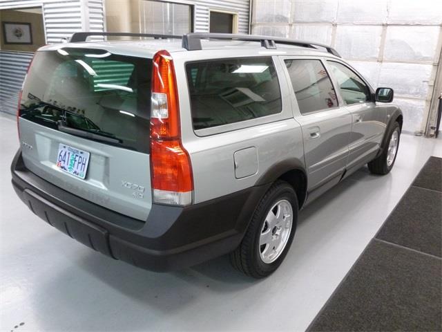 2004 Volvo XC70 Unknown