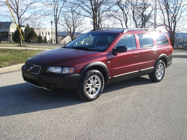 2004 Volvo XC70 LE 4D Passenger Van